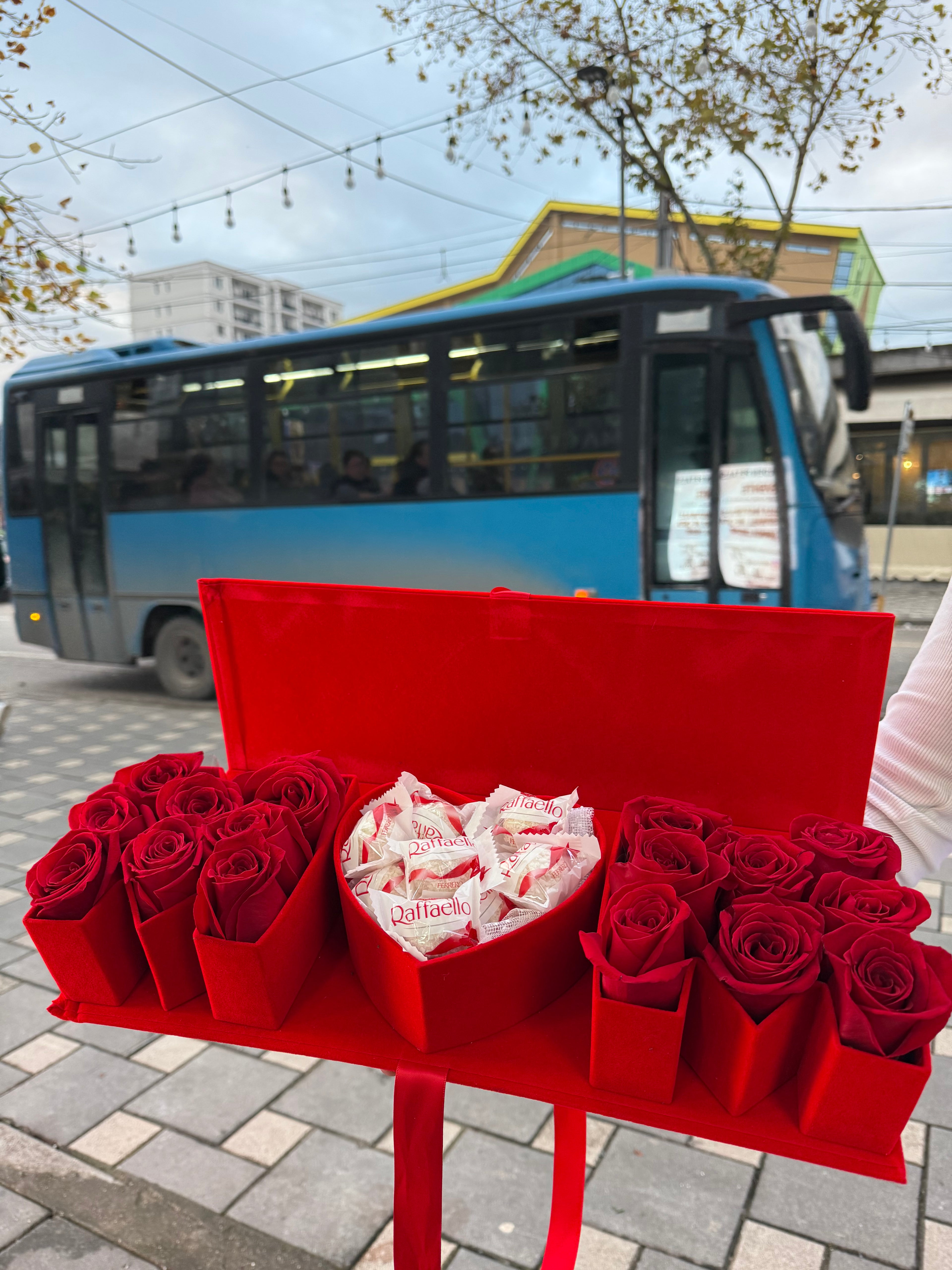 Kuti Zemër për Nënën – Mom!